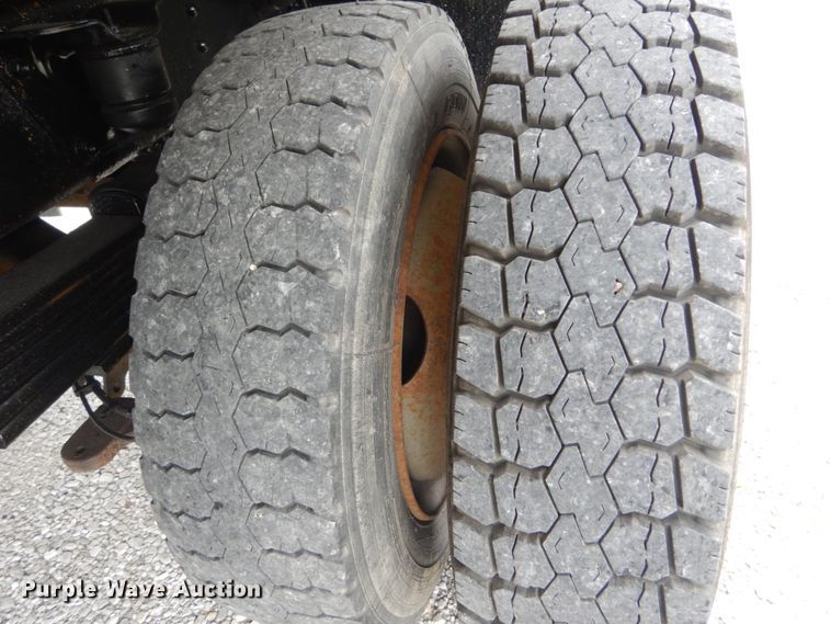 image for item JI9606 2009 GMC C5500  dump truck