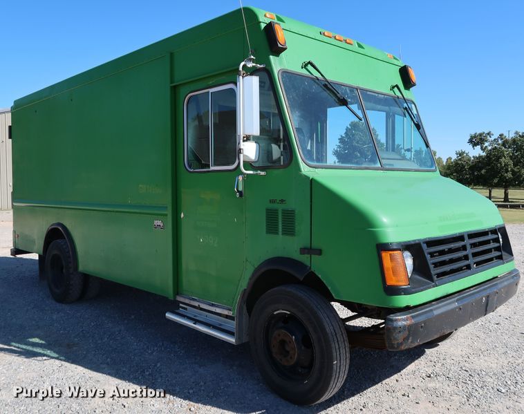 image for item JP9380 1994 Chevrolet P30  delivery truck