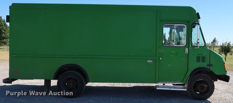 image for item JP9380 1994 Chevrolet P30  delivery truck