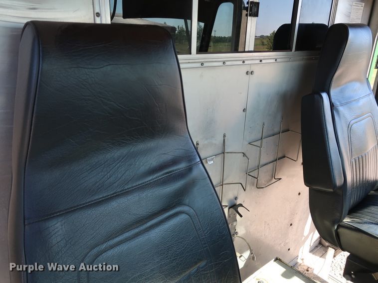 image for item JP9380 1994 Chevrolet P30  delivery truck