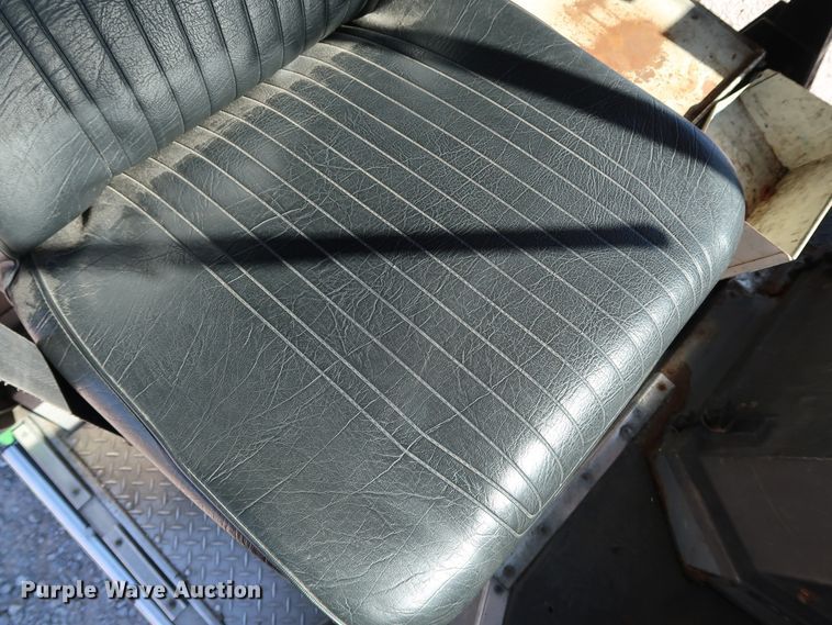 image for item JP9380 1994 Chevrolet P30  delivery truck