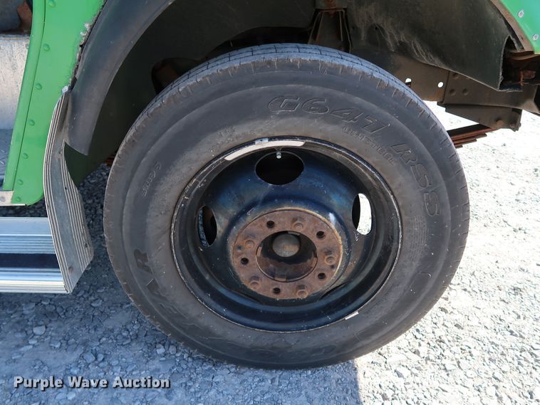 image for item JP9380 1994 Chevrolet P30  delivery truck