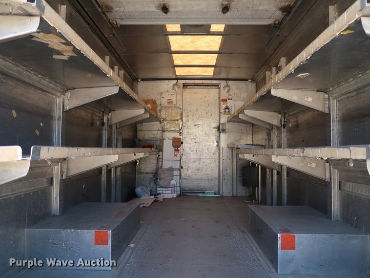 image for item JP9382 1997 Freightliner MT45  delivery truck