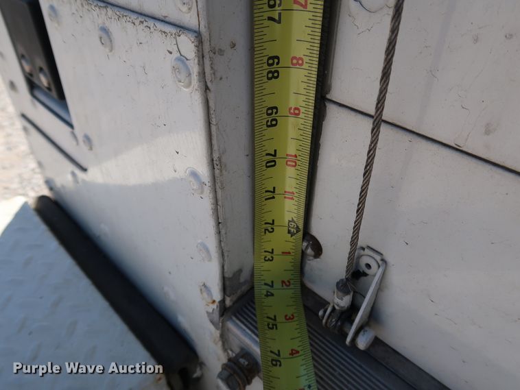 image for item JP9382 1997 Freightliner MT45  delivery truck