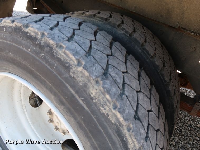 image for item JP9382 1997 Freightliner MT45  delivery truck