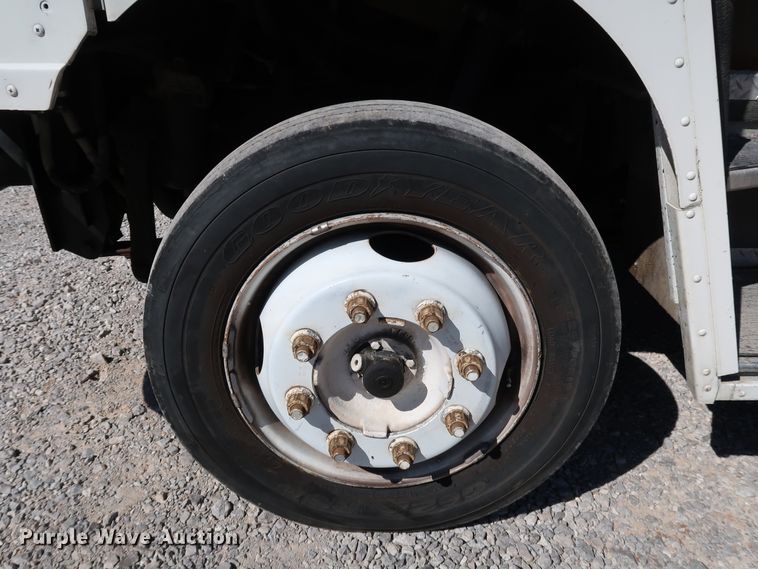 image for item JP9382 1997 Freightliner MT45  delivery truck