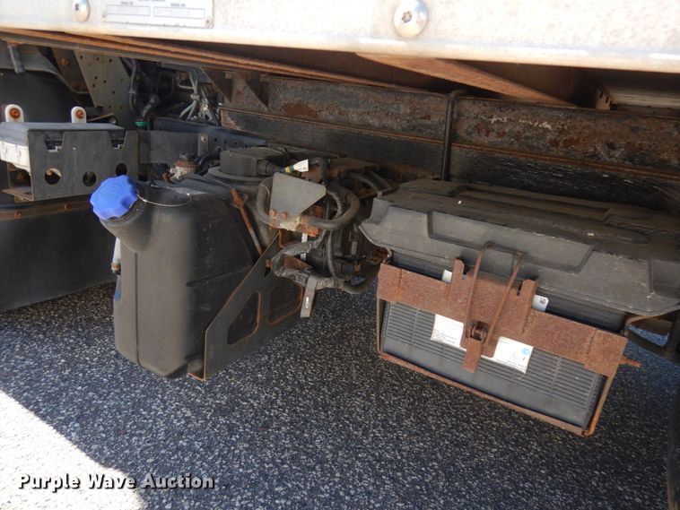 image for item JQ9156 2012 Isuzu NPR  box truck