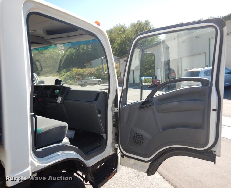 image for item JQ9156 2012 Isuzu NPR  box truck