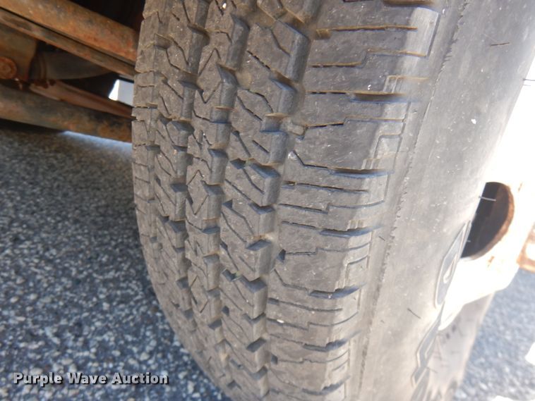 image for item JQ9156 2012 Isuzu NPR  box truck