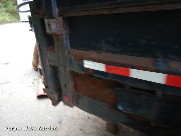 image for item JQ9157 2011 PJ Trailers  dump trailer