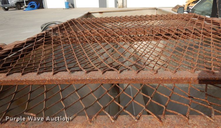 image for item JQ9204 Henderson 9x304SSxHYD  spreader