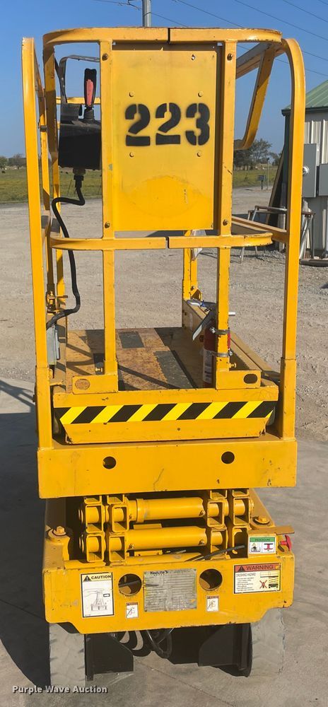 image for item JQ9529 2012 Haulotte Optimum 1930E  scissor lift