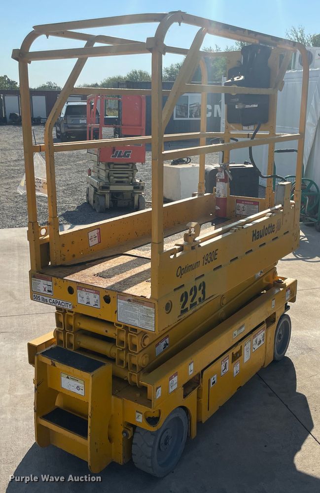 image for item JQ9529 2012 Haulotte Optimum 1930E  scissor lift