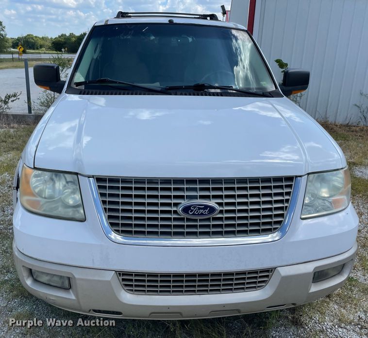 image for item JQ9554 2005 Ford Expedition  SUV
