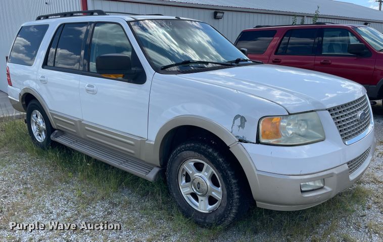 image for item JQ9554 2005 Ford Expedition  SUV
