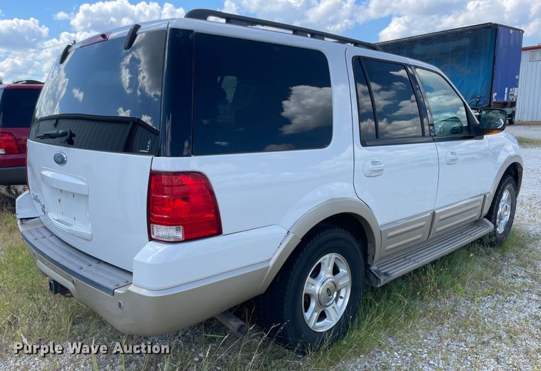 image for item JQ9554 2005 Ford Expedition  SUV