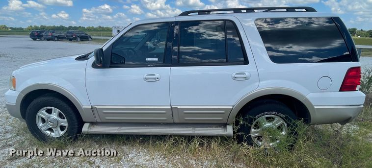 image for item JQ9554 2005 Ford Expedition  SUV