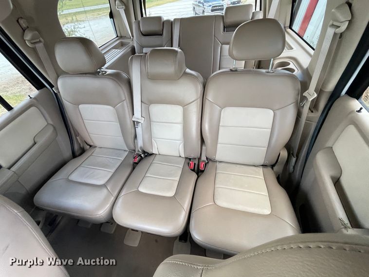 image for item JQ9554 2005 Ford Expedition  SUV