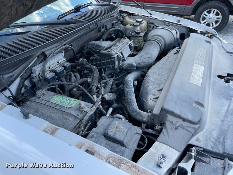 image for item JQ9554 2005 Ford Expedition  SUV