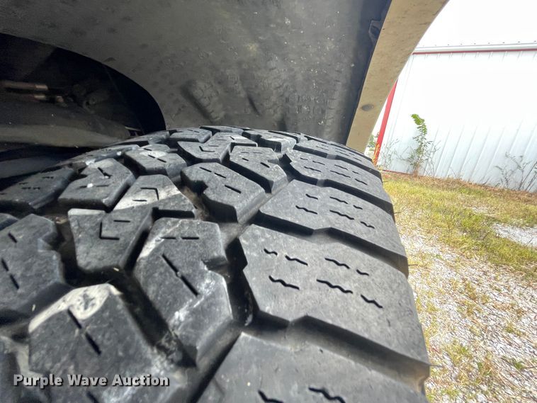 image for item JQ9554 2005 Ford Expedition  SUV