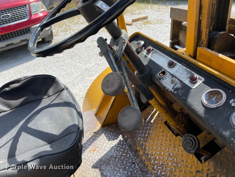 image for item JQ9555 Hyster 194A  forklift