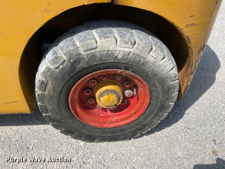 image for item JQ9555 Hyster 194A  forklift