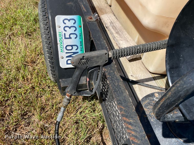image for item JQ9558 2002  shop built utility trailer with pressure washer