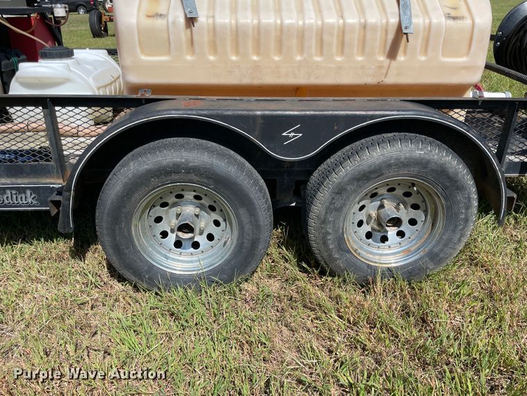 image for item JQ9558 2002  shop built utility trailer with pressure washer