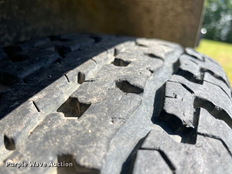 image for item JQ9558 2002  shop built utility trailer with pressure washer