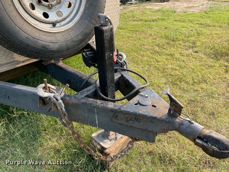 image for item JQ9592 2004 Doolittle Cargo  enclosed cargo trailer