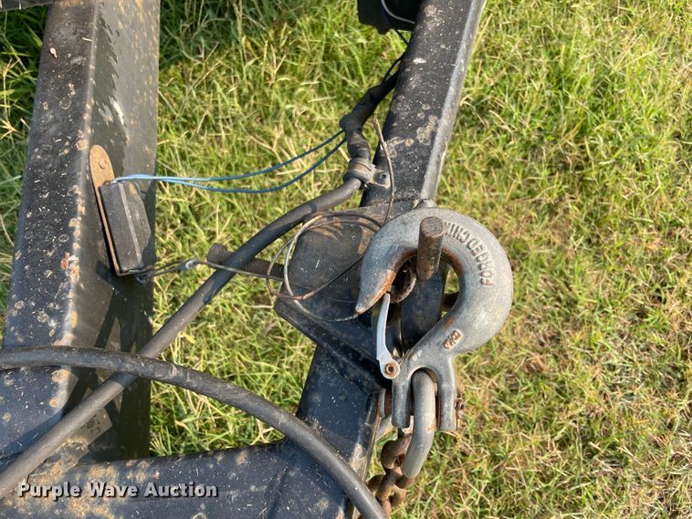 image for item JQ9592 2004 Doolittle Cargo  enclosed cargo trailer