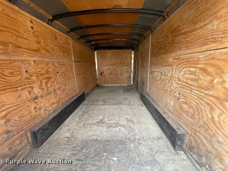 image for item JQ9592 2004 Doolittle Cargo  enclosed cargo trailer