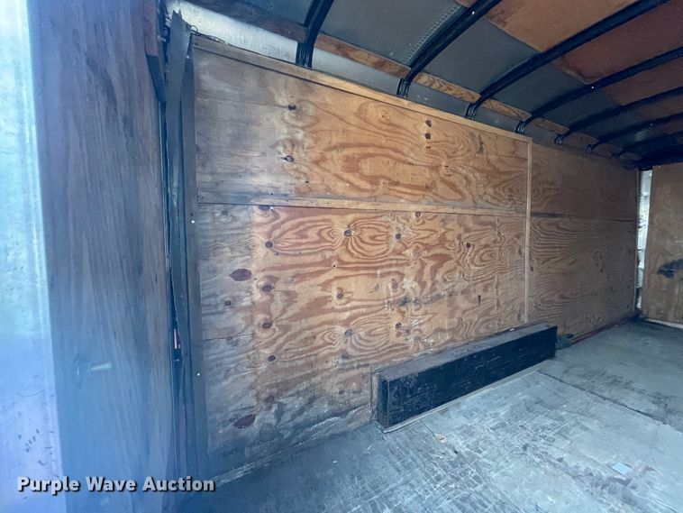 image for item JQ9592 2004 Doolittle Cargo  enclosed cargo trailer