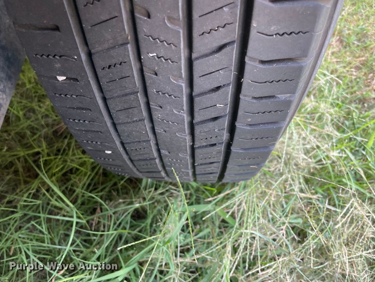 image for item JQ9592 2004 Doolittle Cargo  enclosed cargo trailer