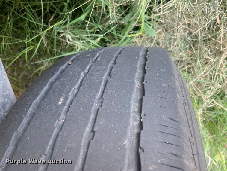 image for item JQ9592 2004 Doolittle Cargo  enclosed cargo trailer