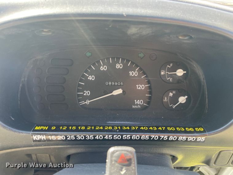 image for item JQ9632 1994 Daihatsu HiJet  Crew Cab mini truck