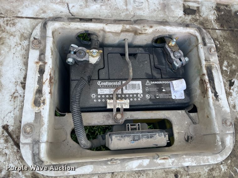 image for item JQ9632 1994 Daihatsu HiJet  Crew Cab mini truck