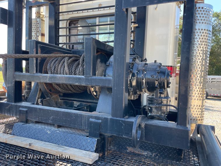 image for item JQ9633 1996 Kenworth T800  winch truck