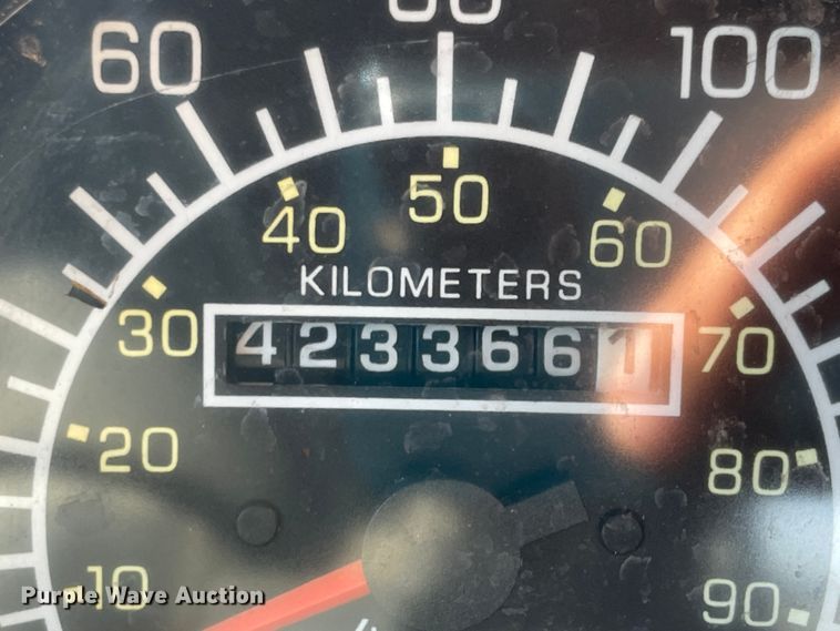 image for item JQ9633 1996 Kenworth T800  winch truck