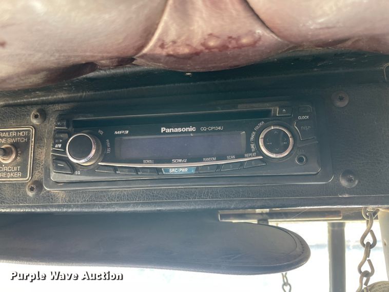 image for item JQ9633 1996 Kenworth T800  winch truck