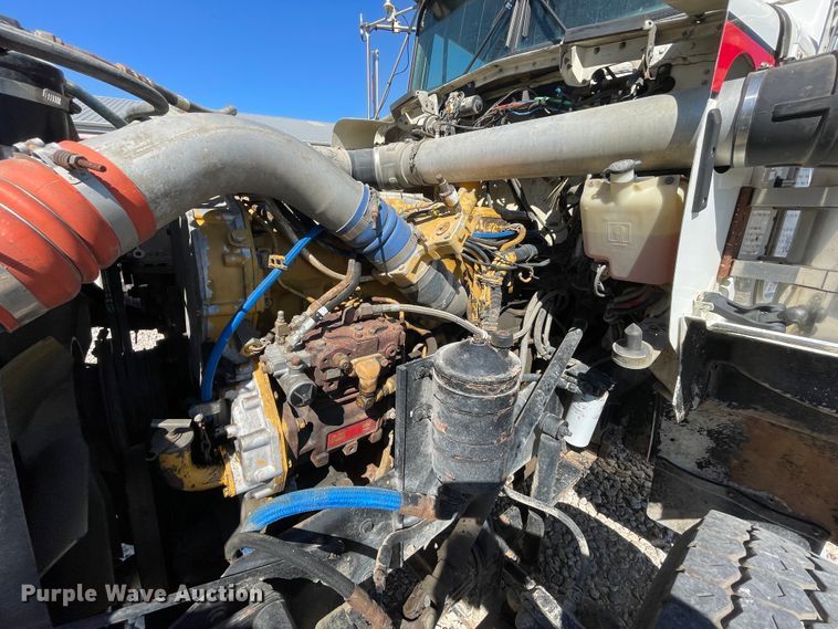 image for item JQ9633 1996 Kenworth T800  winch truck