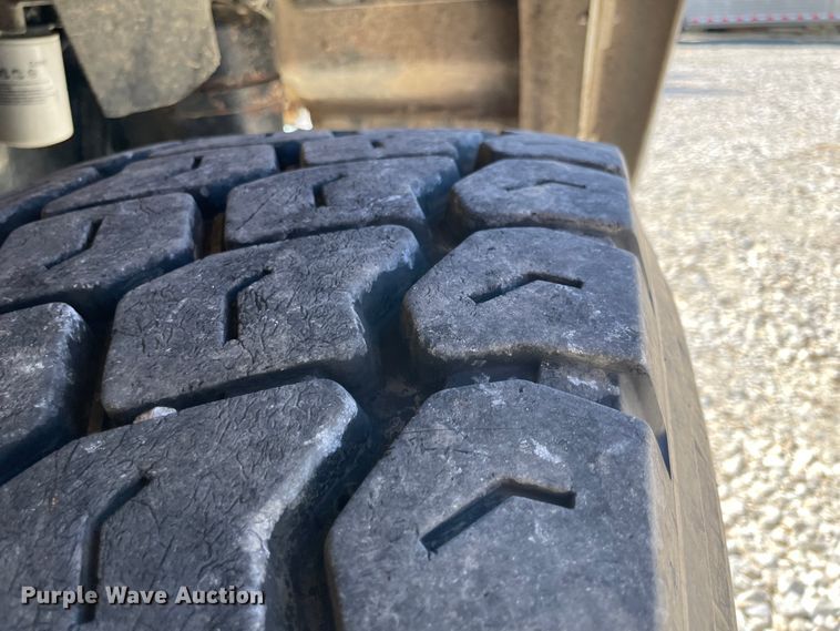 image for item JQ9633 1996 Kenworth T800  winch truck