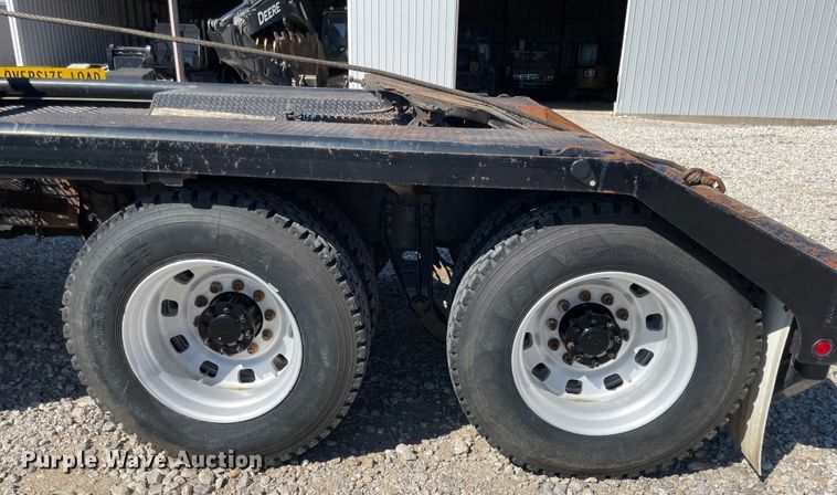 image for item JQ9633 1996 Kenworth T800  winch truck