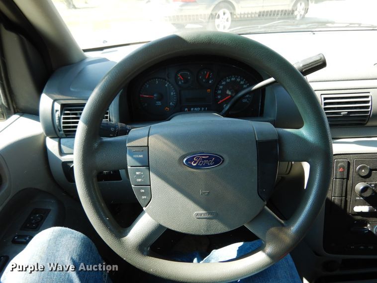 image for item KI9523 2005 Ford Freestar SES  van