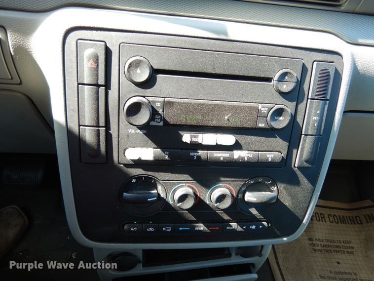 image for item KI9523 2005 Ford Freestar SES  van