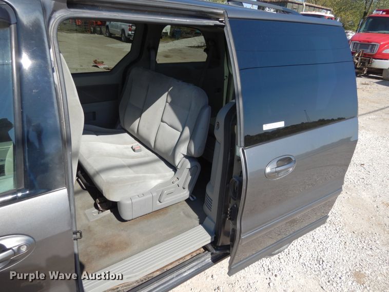 image for item KI9523 2005 Ford Freestar SES  van