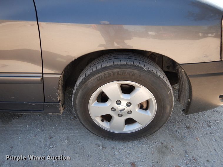 image for item KI9523 2005 Ford Freestar SES  van