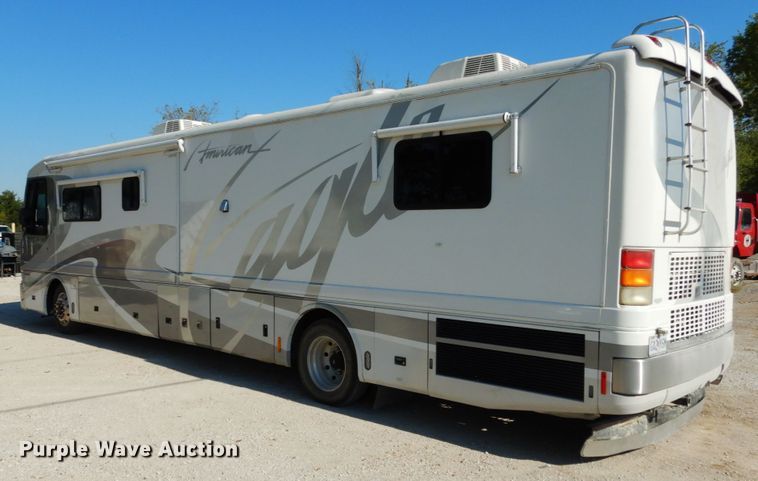 image for item KI9526 1999 Spartan MM-2242  RV