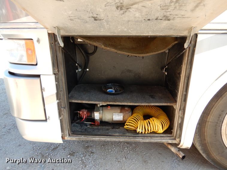 image for item KI9526 1999 Spartan MM-2242  RV