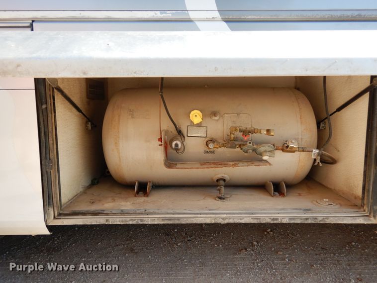 image for item KI9526 1999 Spartan MM-2242  RV